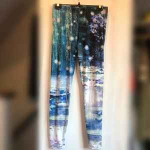 Blackmilk magic lake leggings EUC